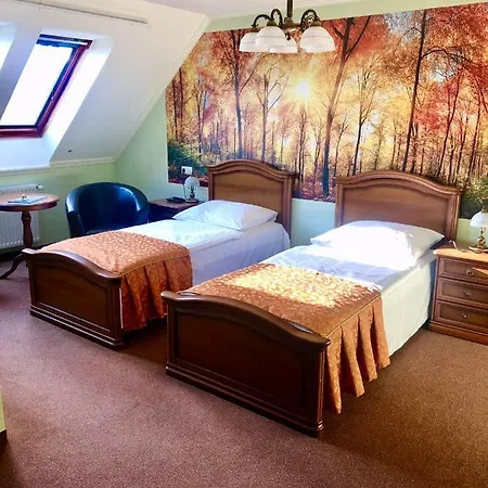 Karám és Lakásétterem 4*