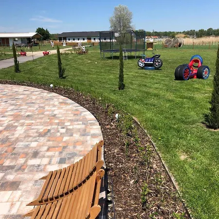 Casa de hóspedes Karám és Lakásétterem 4*