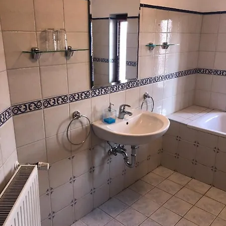 Casa de hóspedes Karám és Lakásétterem Nagybajcs