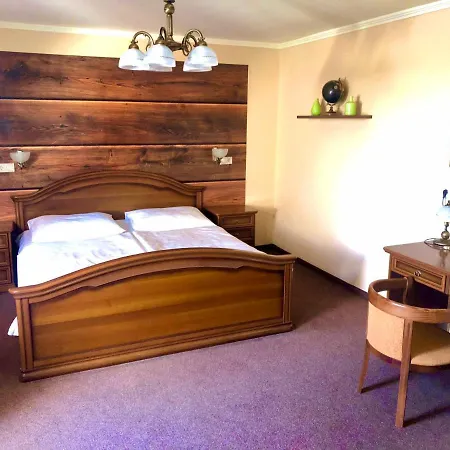 Karám és Lakásétterem Casa de hóspedes