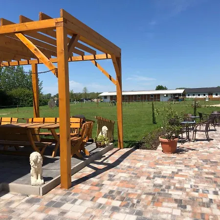 Casa de hóspedes Karám és Lakásétterem 4*