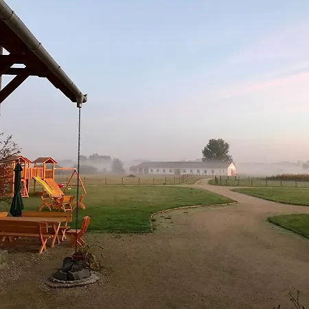 Vendégház Nagybajcsi Lovaspark és Otthon