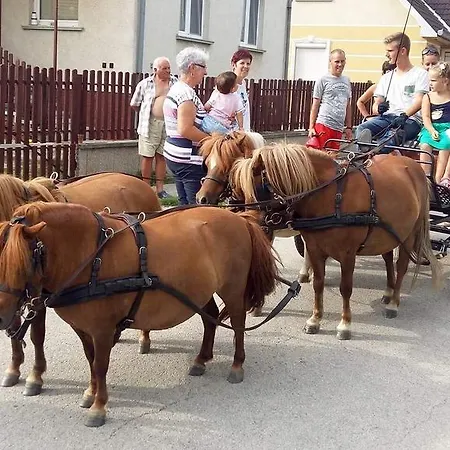 Casa de hóspedes Karám és Lakásétterem