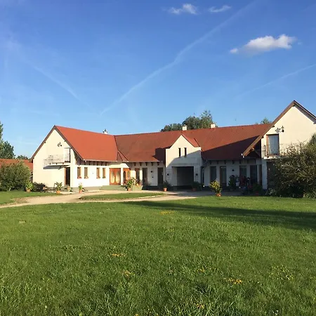 Casa de hóspedes Karám és Lakásétterem Nagybajcs